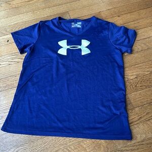 Under armor shirt youth large vneck purple perfect condition
